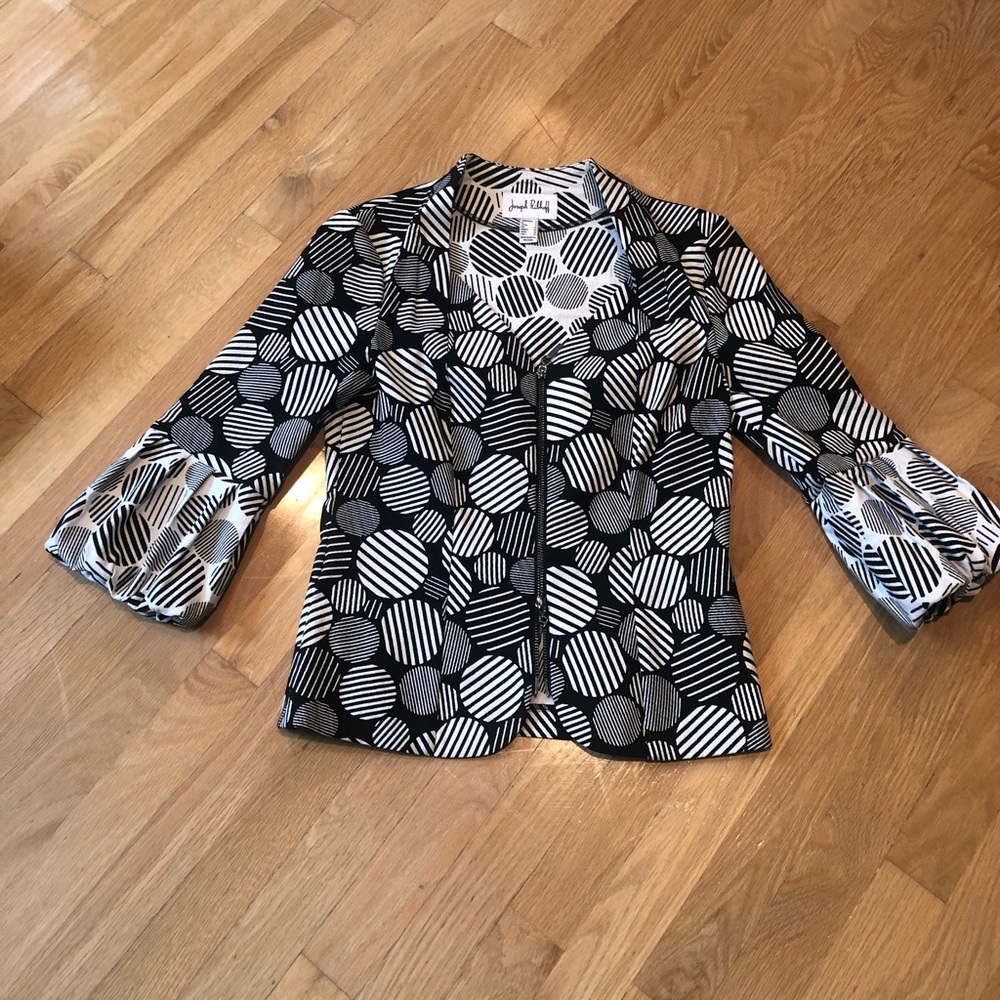 Joseph Ribkoff jacket size 6 worn once